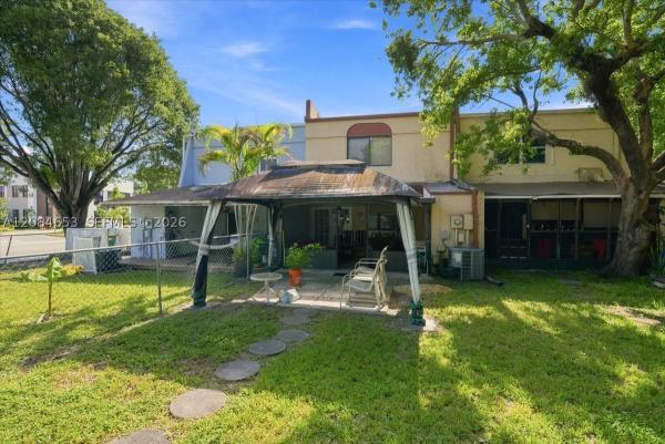 Greenbrier, 7597 NW 75th Ave, Tamarac, Florida 33321, image 3