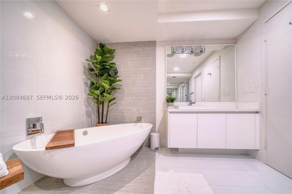 Parque Towers, 300 Sunny Isles Blvd #4-1701, Sunny Isles Beach, Florida 33160, image 1