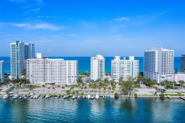 The Carriage Club, 5001 Collins Ave #5E, Miami Beach, Florida 33140, image 1