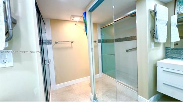 Winston Towers 600, 210 174th St #2415, Sunny Isles Beach, Florida 33160, image 2
