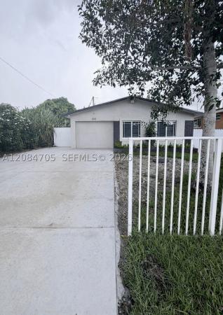 Radio Heights, 2221 NW 170th St, Miami Gardens, Florida 33056, image 3