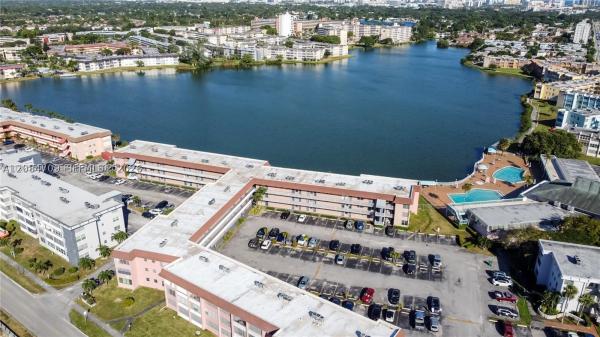 18555 NE 14th Ave #619, Unincorporated Dade County, Florida 33179, image 3