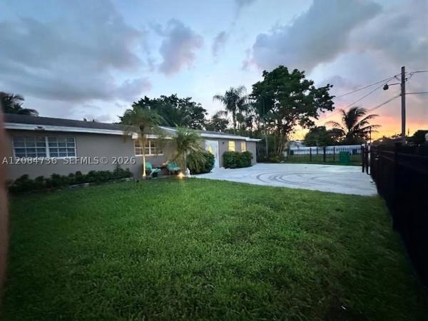 1270 NW 111th St, Unincorporated Dade County, Florida 33167, image 2