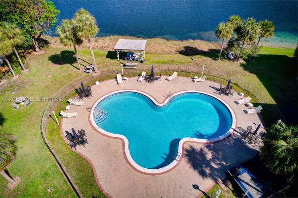 671 NE 195th St #329E, Unincorporated Dade County, Florida 33179, image 3