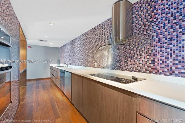 One Miami East, 335 S Biscayne Blvd #2506, Miami, Florida 33131, image 2