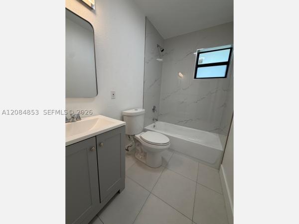 19110 SW 113th Pl, Unincorporated Dade County, Florida 33157, image 1