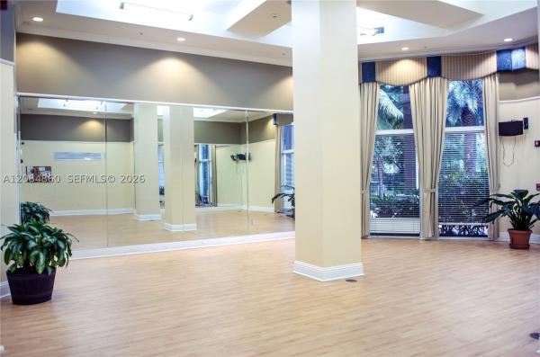 Porto Bellagio, 17150 N Bay Rd #2512, Sunny Isles Beach, Florida 33160, image 1