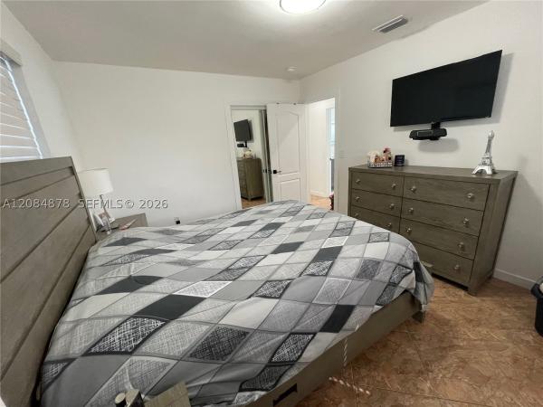 North Miami Highlands, 4480 NW 170th St, Miami Gardens, Florida 33055, image 3