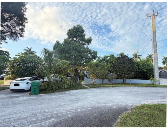 18495 NW 78th Ave, Unincorporated Dade County, Florida 33015, image 1
