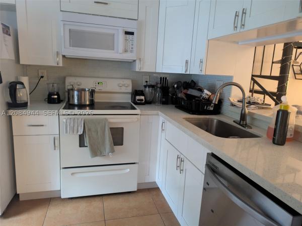 12970 SW 88th Ln #A206, Unincorporated Dade County, Florida 33186, image 2