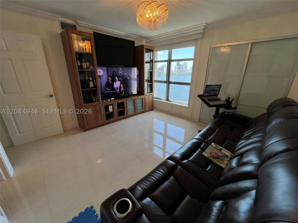 Mystic Pointe Tower 500, 3530 Mystic Pointe Dr #1215, Aventura, Florida 33180, image 3
