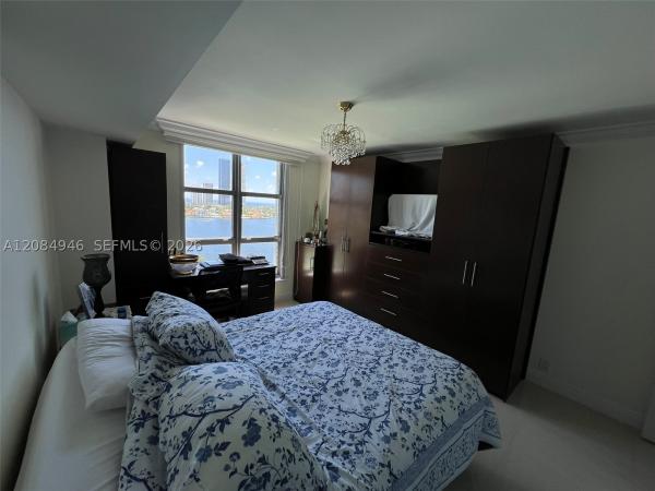 Mystic Pointe Tower 500, 3530 Mystic Pointe Dr #1215, Aventura, Florida 33180, image 2