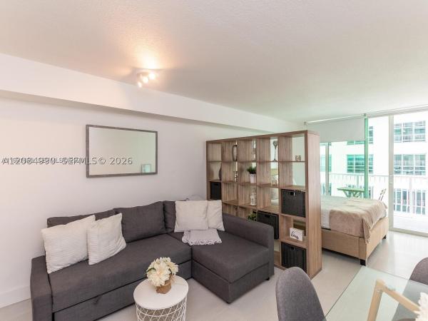 The Club At Brickell Bay, 1200 Brickell Bay Dr #3210, Miami, Florida 33131, image 3