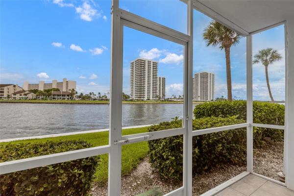 Ports O'Call, 20 Yacht Club Dr #103, North Palm Beach, Florida 33408, image 2