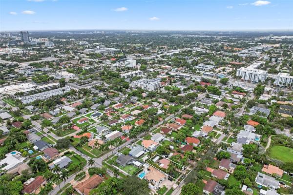 Gulfstream Estates, 918 NE 4th St, Hallandale Beach, Florida 33009, image 2
