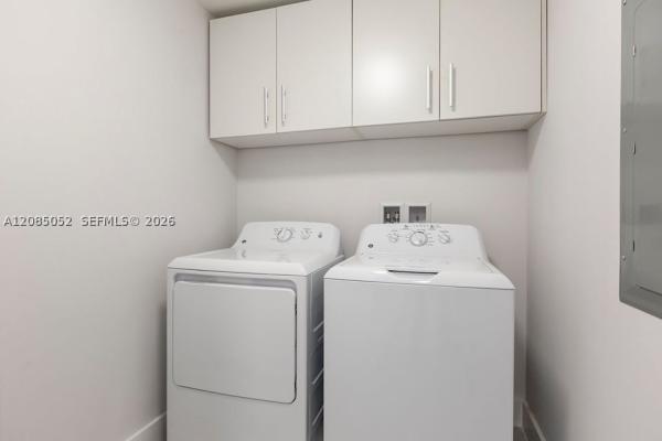 Merrick Manor, 301 Altara Ave #813, Coral Gables, Florida 33146, image 2