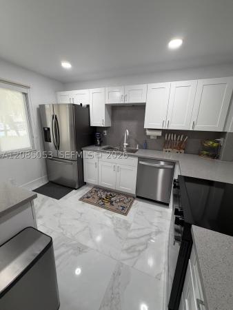 Racquet Club At Bonaventure, 331 Lakeview Dr #101, Weston, Florida 33326, image 2