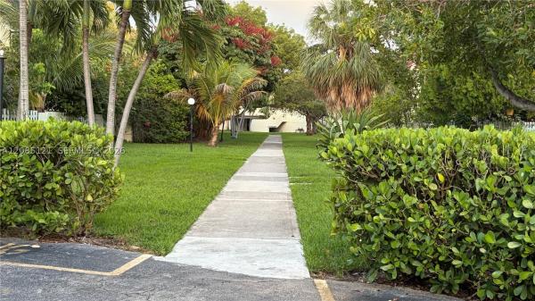 1655 NE 115th St #12B, Unincorporated Dade County, Florida 33181, image 3