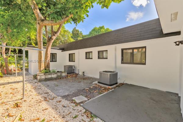 1595 NE 143rd St, North Miami, Florida 33161, image 2