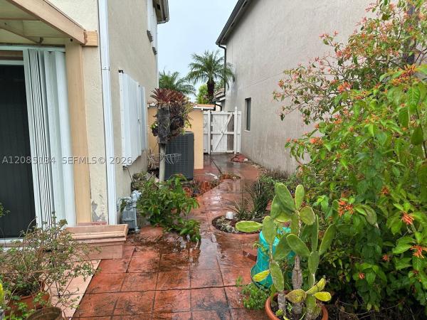 9425 SW 155th Ave, Unincorporated Dade County, Florida 33196, image 1