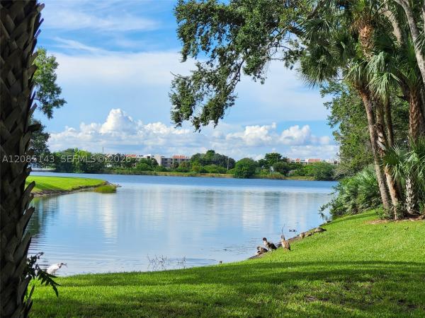 Sailboat Pointe, 2440 NW 33rd St #1803, Oakland Park, Florida 33309, image 2