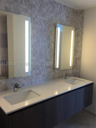 Reach Brickell City Centre, 68 SE 6th St #2202, Miami, Florida 33131, image 3