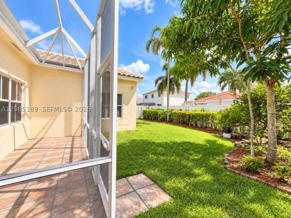 Vista Meadows, 908 Tanglewood Cir, Weston, Florida 33327, image 2