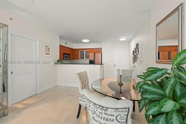 One Miami East, 335 S Biscayne Blvd #1801, Miami, Florida 33131, image 2