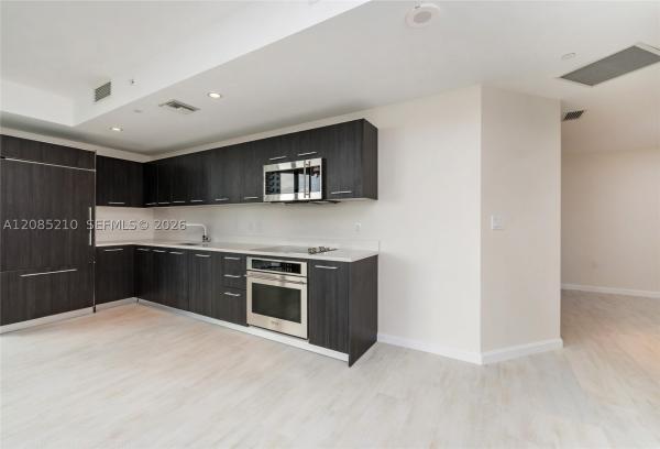 Brickell Heights East, 45 SW 9th St #1606, Miami, Florida 33130, image 2