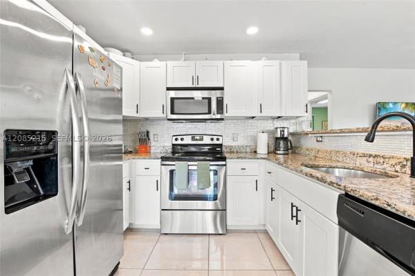 2616 NE 6th Ave, Wilton Manors, Florida 33334, image 3