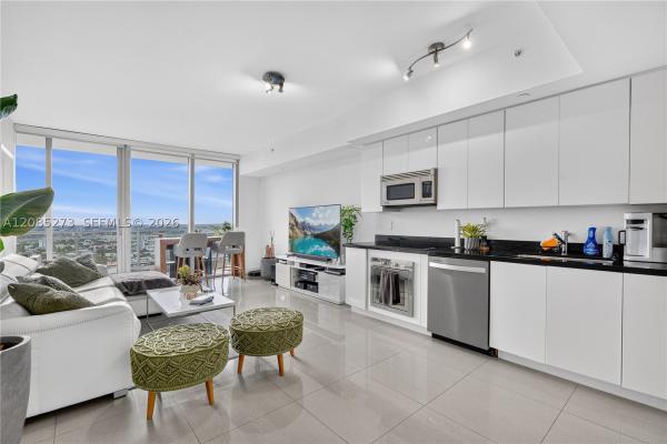 Mint At Riverfront, 92 SW 3rd St #4407, Miami, Florida 33130, image 2