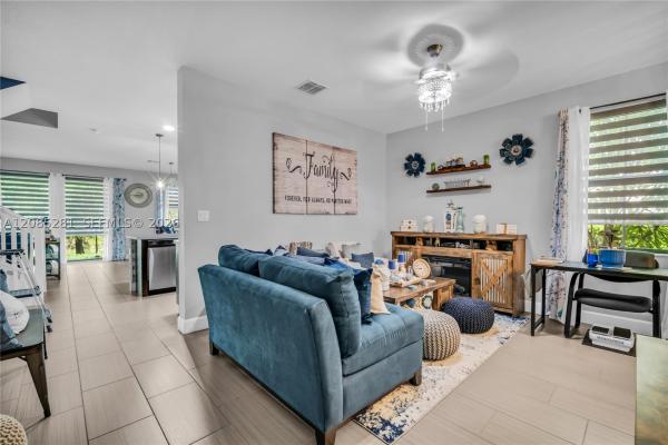 Manor Parc, 5104 NW 47th St, Tamarac, Florida 33319, image 3