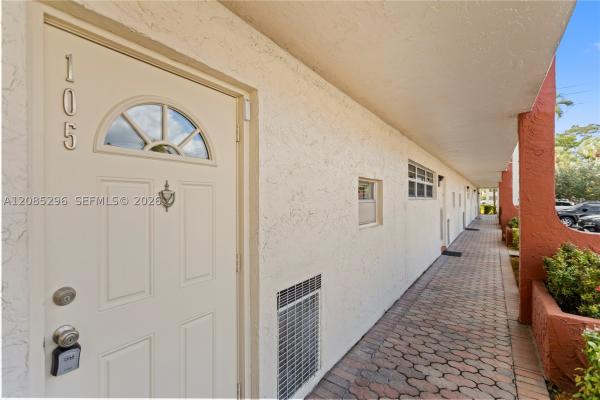 Hollybrook Golf & Tennis Club, 691 S Hollybrook Dr #105, Pembroke Pines, Florida 33025, image 1