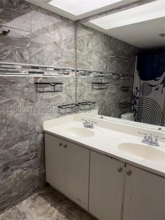 Winston Towers 300, 230 174th St #512, Sunny Isles Beach, Florida 33160, image 1