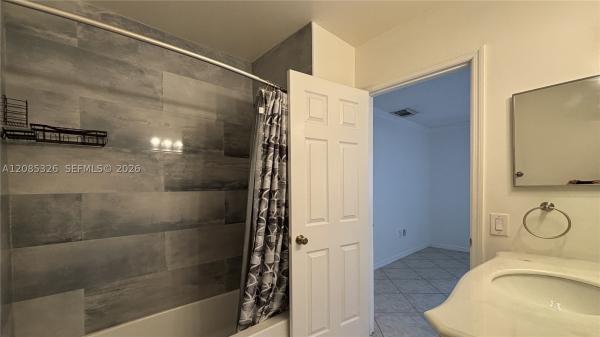 1186 NW 123rd Ct #109, Unincorporated Dade County, Florida 33182, image 2