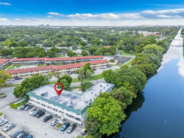 465 Swallow Dr #10, Miami Springs, Florida 33166, image 3