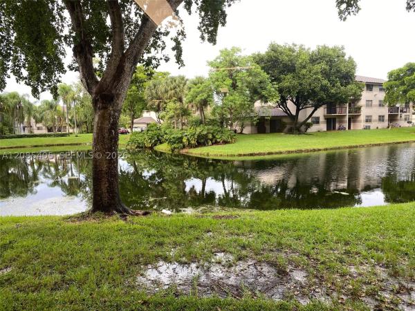 Villas De Venezia, 9981 Nob Hill Ct, Sunrise, Florida 33351, image 1