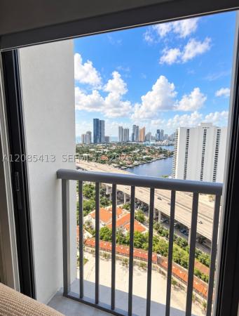 Turnberry Towers, 19355 Turnberry Way #24E, Aventura, Florida 33180, image 1