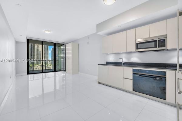1010 Brickell, 1010 Brickell Ave #1810, Miami, Florida 33131, image 3