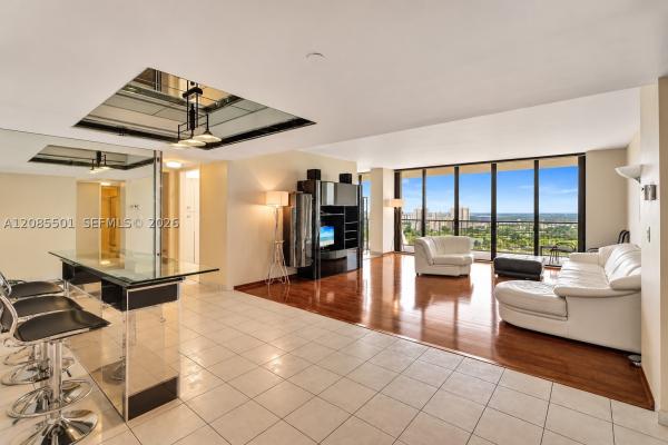 Marina Tower, 19500 Turnberry Way #23C, Aventura, Florida 33180, image 1