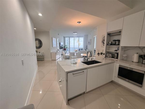 Tdr Tower 2, 15901 Collins Ave #3403, Sunny Isles Beach, Florida 33160, image 2