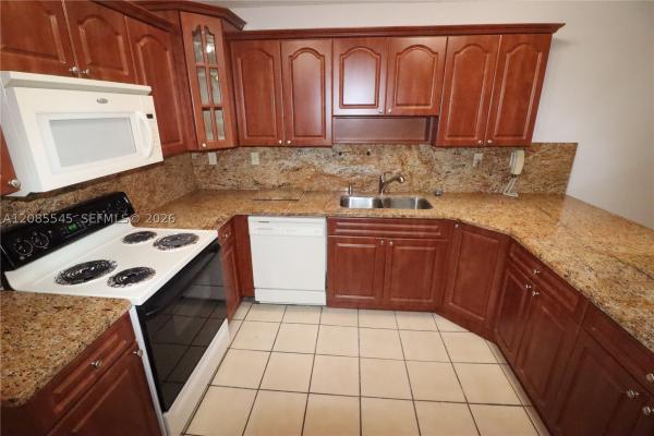 2426 SW 109th Ct #I, Unincorporated Dade County, Florida 33165, image 2