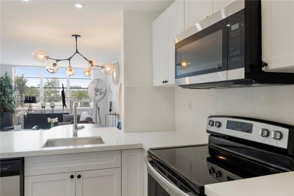 Admiral Towers, 1020 Meridian Ave #302, Miami Beach, Florida 33139, image 3