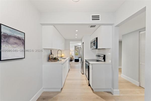 Cypress Chase North, 3141 NW 47th Ter #121, Lauderdale Lakes, Florida 33319, image 2