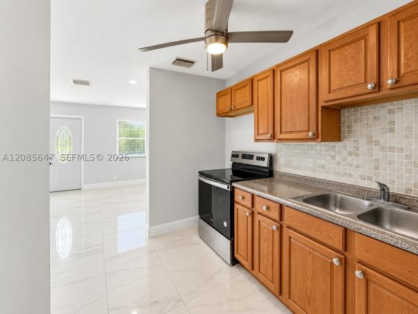 Roosevelt Estates, 807 Handy Ave, West Palm Beach, Florida 33401, image 2