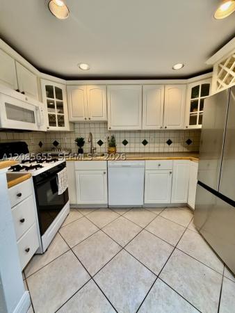 Villas Of Pinecrest, 8650 SW 67th Ave #1033, Pinecrest, Florida 33156, image 1