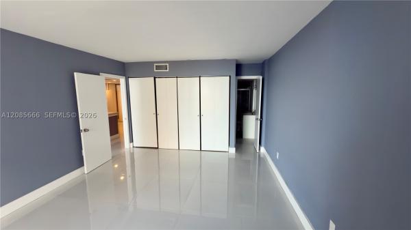 1351 NE Miami Gardens Dr #422E, Unincorporated Dade County, Florida 33179, image 1
