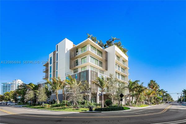 Bay Harbor Islands Residential, 10281 W Bay Harbor Dr #405, Bay Harbor Islands, Florida 33154, image 1