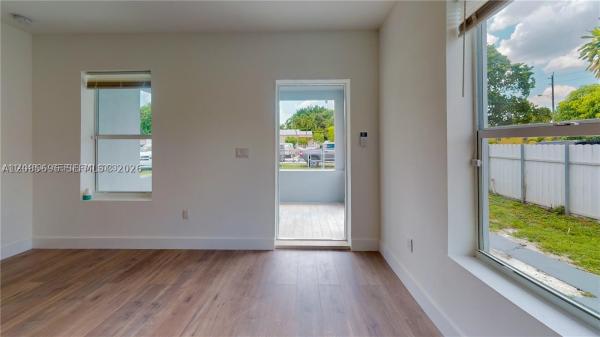Holleman Manor, 511 SE 2nd St, Hialeah, Florida 33010, image 3