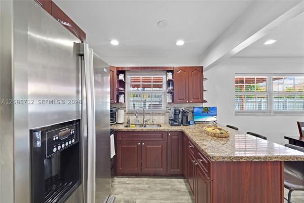 125 SW 116th Ct, Sweetwater, Florida 33174, image 2